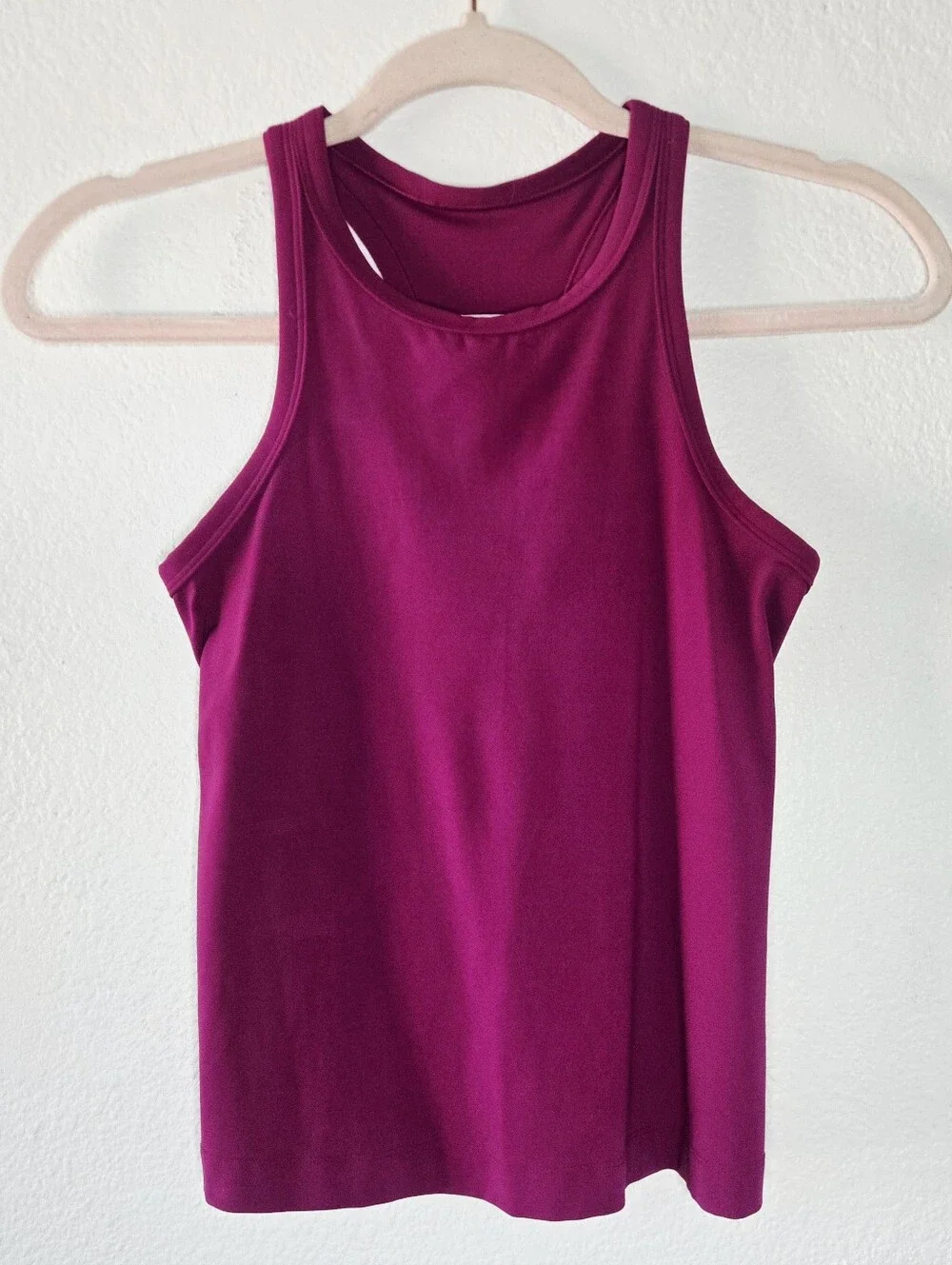 Lululemon Athletica Racerback Fitted Tank Top Magenta sz 2
